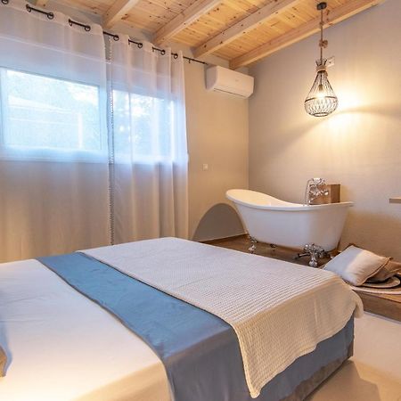 Georgianna'S Suite With Private Pool , 'Blank Suite' Harokopió Kültér fotó