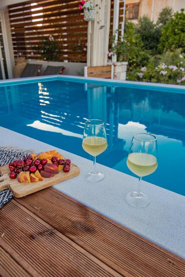 Georgianna'S Suite With Private Pool , 'Blank Suite' Harokopió Kültér fotó